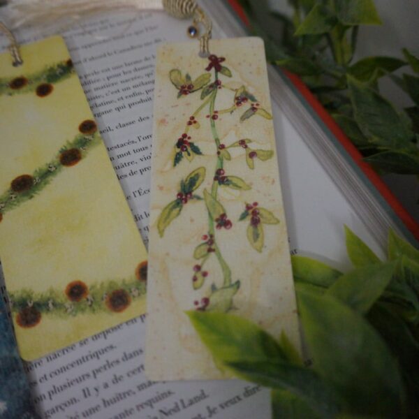 Marque page Marque-page Bookmark Noël Christmas Winter Hiver 2023 Aquarelle Aquarell Aquarela Handmade Paint Painting Sapin Houx Gui Orange Pop corn Constellation Mystique Décoration Booklover Marque pages Livre Lecture Hello mon Amour hellomonamour